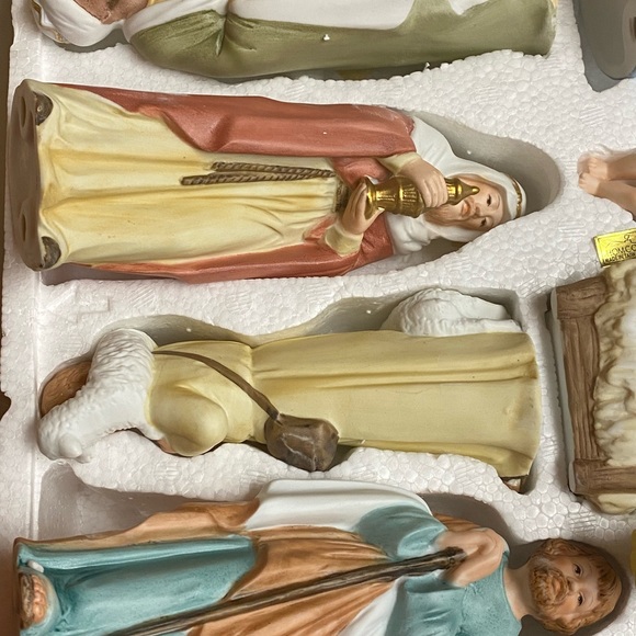 Home interiors vintage 5260 Porcelain Figurines Christmas Nativity Set - Picture 5 of 10